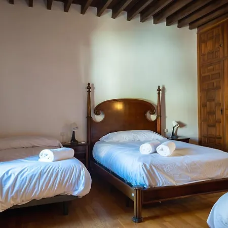 Casa Con Piscina, Barbacoa Y Jardin Para 20 Personas Granada