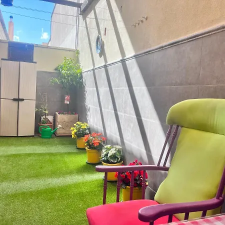 Casa Ideal Familias Y Grupos Con Balcones Exterior Soleada Patios Cerca Alhambra, Sierra Nevada, Rio Genil, Lancha Del Genil, Parque Llano Y Reloj Del Sol Con Barbacoas, Campo De Futbol, Circuito Gimnasia Homestay