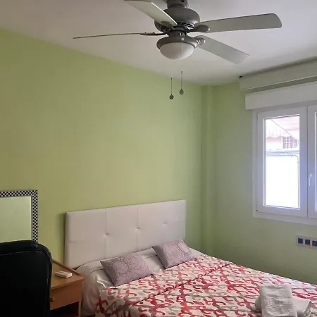 Casa Ideal Familias Y Grupos Con Balcones Exterior Soleada Patios Cerca Alhambra, Sierra Nevada, Rio Genil, Lancha Del Genil, Parque Llano Y Reloj Del Sol Con Barbacoas, Campo De Futbol, Circuito Gimnasia