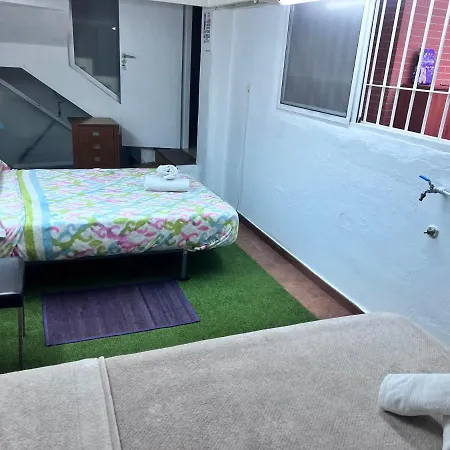 Casa Ideal Familias Y Grupos Con Balcones Exterior Soleada Patios Cerca Alhambra, Sierra Nevada, Rio Genil, Lancha Del Genil, Parque Llano Y Reloj Del Sol Con Barbacoas, Campo De Futbol, Circuito Gimnasia Homestay *