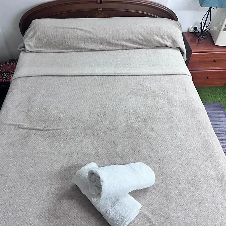 Casa Ideal Familias Y Grupos Con Balcones Exterior Soleada Patios Cerca Alhambra, Sierra Nevada, Rio Genil, Lancha Del Genil, Parque Llano Y Reloj Del Sol Con Barbacoas, Campo De Futbol, Circuito Gimnasia