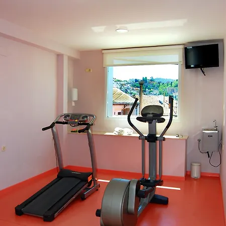 Macia Condor 4*