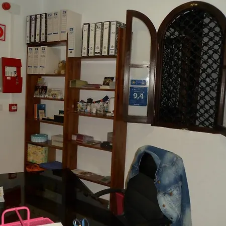 Old Town Hostal