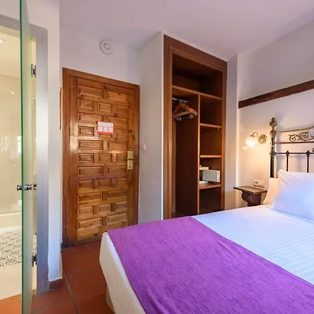 Palacio De Santa Ines Hotel