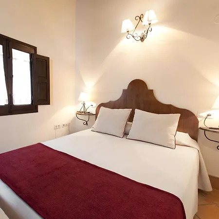 Casa Del Capitel Nazarí