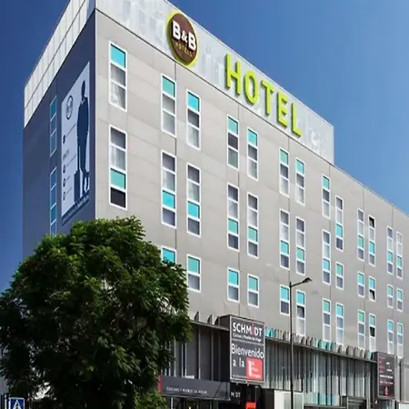 Granada Hotel *