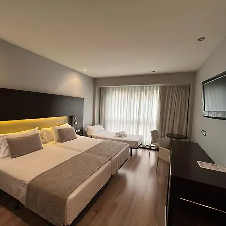 מלון Turia Granada