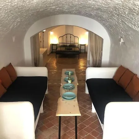 Authentic Cave In Old City Centre