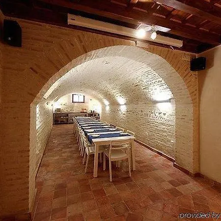 Gar Anat Boutique 3*