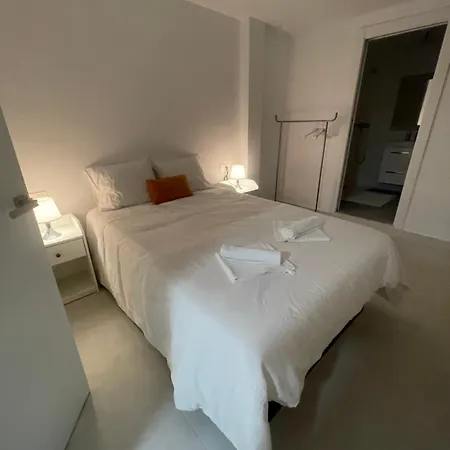 New Center Apartment