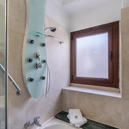 Adanar-apartamentos Muralla Ziri *