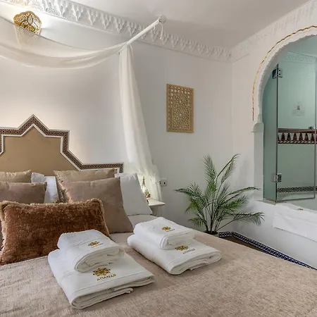 Apartamento Adanar-apartamentos Muralla Ziri Granada