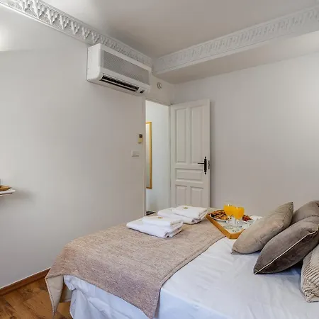 Adanar-apartamentos Muralla Ziri *