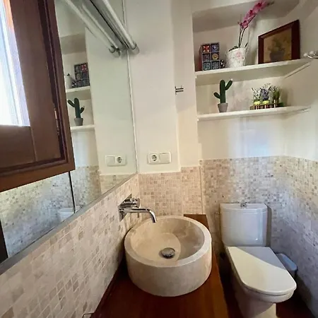 Sleep In Historic Puerta Elvira Apartamento *