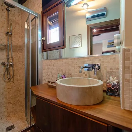Apartamento Sleep In Historic Puerta Elvira *