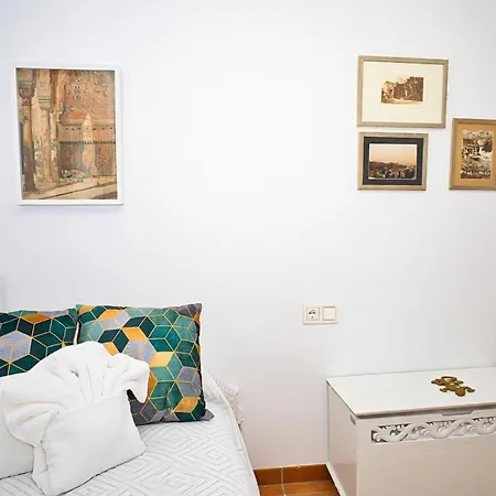 Insight, Mirador San Nicolas, Parking Included Apartamento