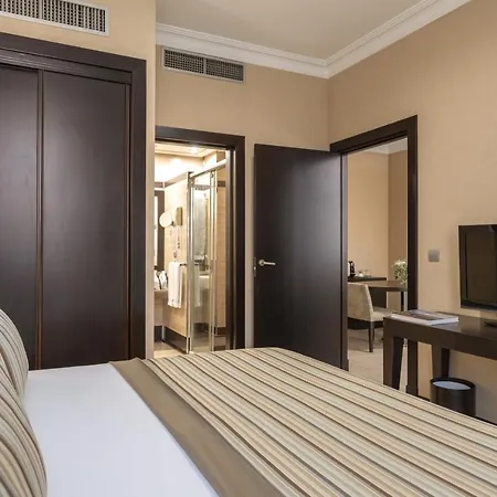 Saray 4* Гранада