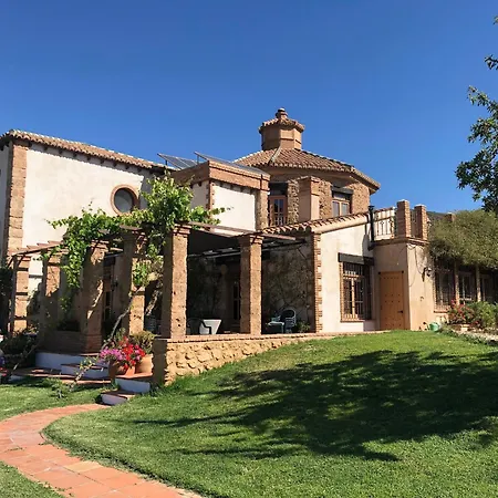 Villa Traditional Farmhouse; Large Pool,gardens & Views.