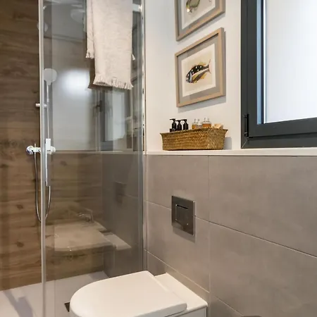 Chezmoihomes Plaza Nueva Deluxe