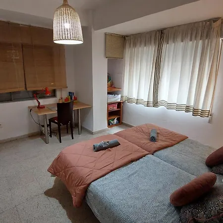 Céntrico Piso Con Aparcamiento Appartamento