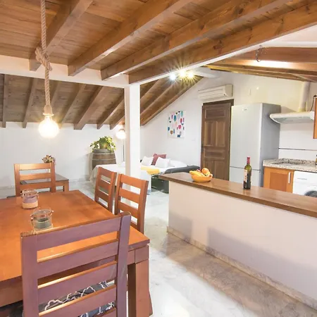 Apartamento Tuguest Atico Gracia