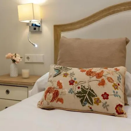 Trinidad Deluxe 5 *