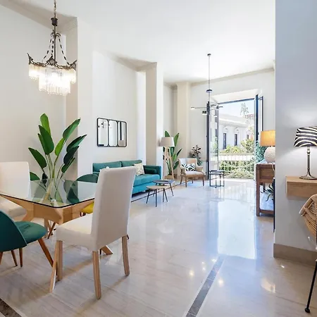Chezmoihomes Town Hall * Granada