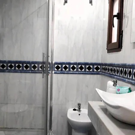 Vakantiehuis Madinat Garnata, Parking & Rooftop Terrace Granada