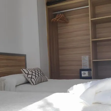 Vakantiehuis Madinat Garnata, Parking & Rooftop Terrace