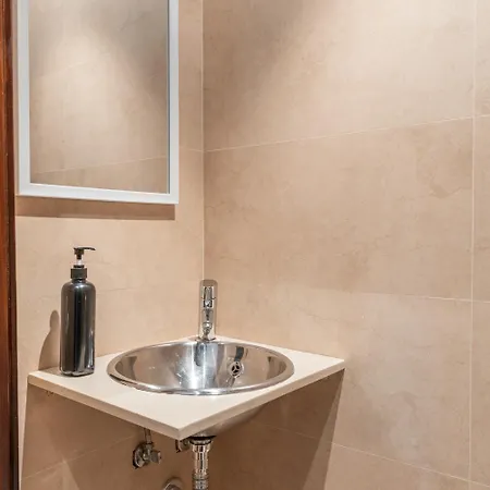 Tuguest Hermosa Apartman *