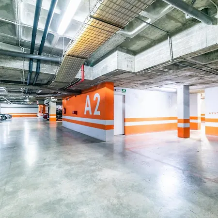 Tuguest Avenida De La Investigacion - Free Parking * Grenade