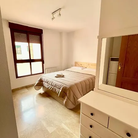 Apartamento Apartamento, Piscina Y Parking Tico Medina