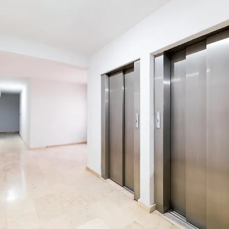 Piso Junto A Parque De Ciencias En Apartment *