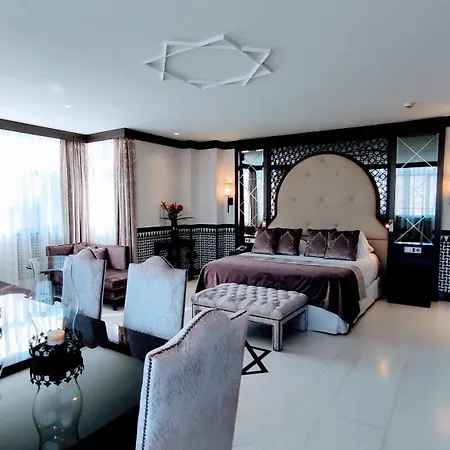 Saray 4* Гранада