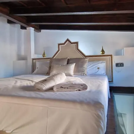 Adanar-apartamentos Muralla Ziri *