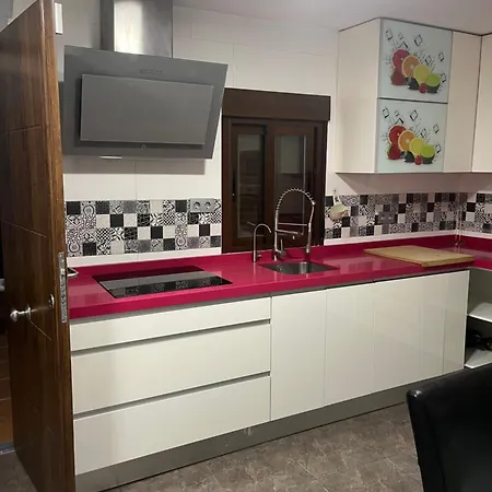Hébergement de vacances Preciosa Casa Soleada En Mirador Albaicin *
