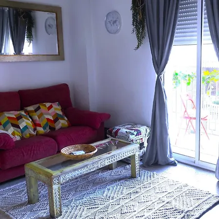 Céntrico Piso Con Aparcamiento Appartamento *
