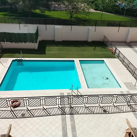 Apartamento Piso Turístico En Granada. Zona Palacio Deportes