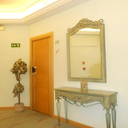 Hotel Reino De Granada