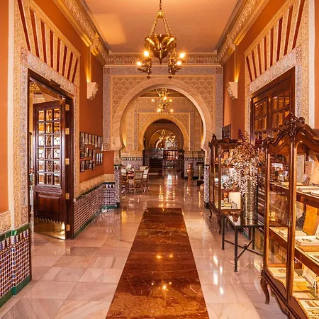 Hotel Alhambra Palace 5*