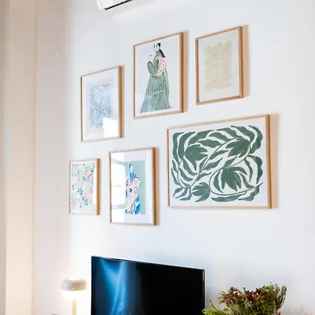 Con Encanto, Centro Apartment