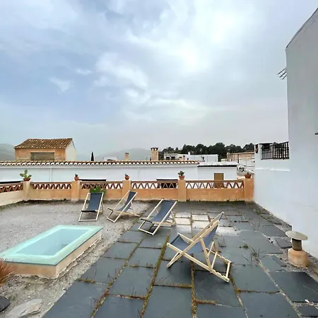 Casa Cuadras 2 *