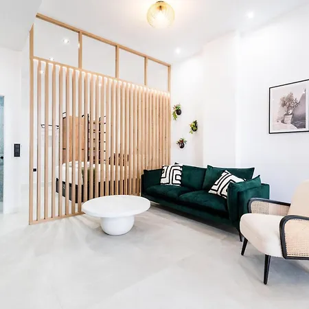 Albahaca Haven Luxury Center Apartment