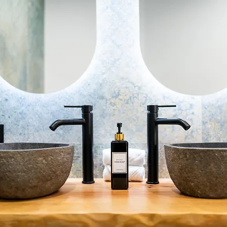 Albahaca Haven Luxury Center Apartment *