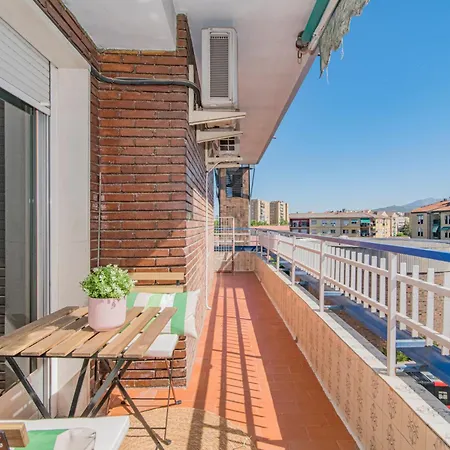 Delfin Retreat Con Terraza Junto A Parada De Metro