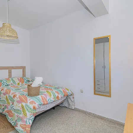 Delfin Retreat Con Terraza Junto A Parada De Metro Granada