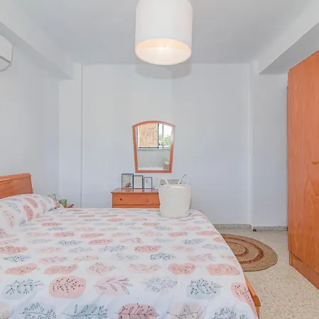 Delfin Retreat Con Terraza Junto A Parada De Metro Apartamento