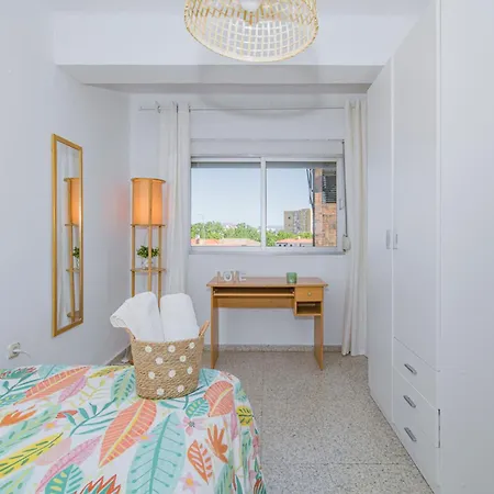 Delfin Retreat Con Terraza Junto A Parada De Metro Apartamento Granada