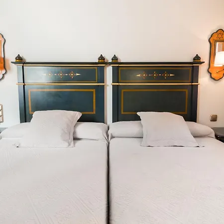 Plaza Nueva Hotell 3*