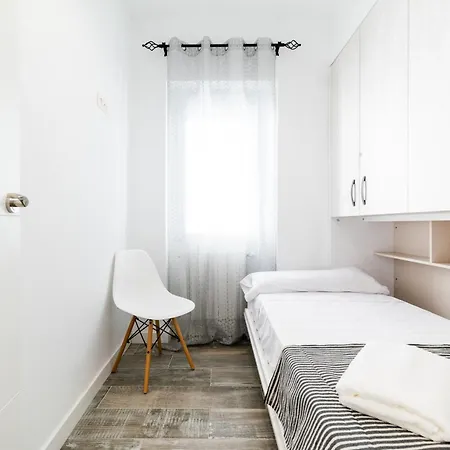 Apartment Pajaritos Junto A Centro, Estacion De Tren Y Plaza De Toros Granada